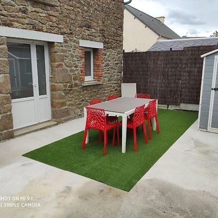 Gite Au Coeur De La Baie Du Mont-Saint-Michel Apartment Baguer-Pican Bagian luar foto
