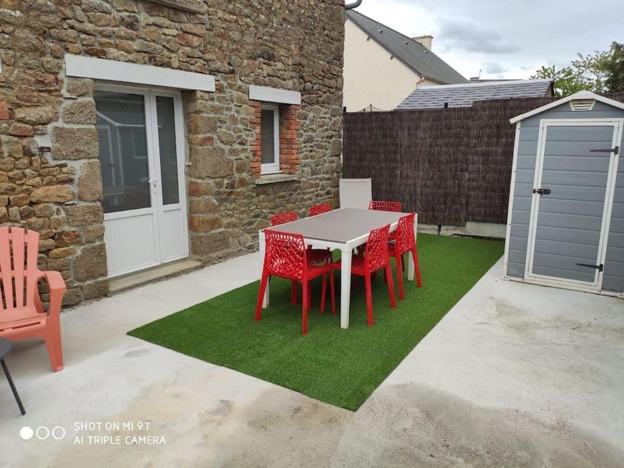 Gite Au Coeur De La Baie Du Mont-Saint-Michel Apartment Baguer-Pican Bagian luar foto